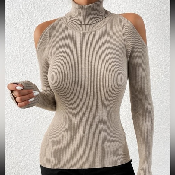 Turtleneck Cold Shoulder Sweater - Picture 4 of 10